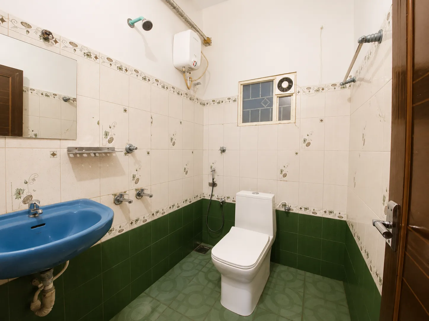 Standard Single Room - Interior View #2