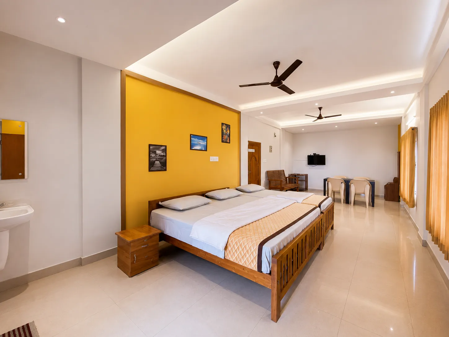 Premium 3 Bed Single Room 605 - Main View